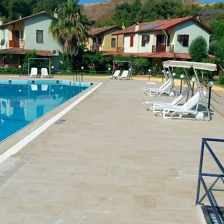 Telmessos Tatil Koyu Vilă *